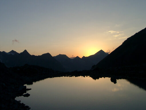 ОТЧЕТ о горном походе III категории сложности по Западному Кавказу и Приэльбрусью, совершенном 1-18 августа 2004 г.